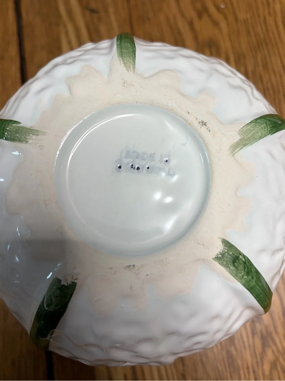 Source Unknown White Ceramic Bowl and Plate Set with Green Star Motif